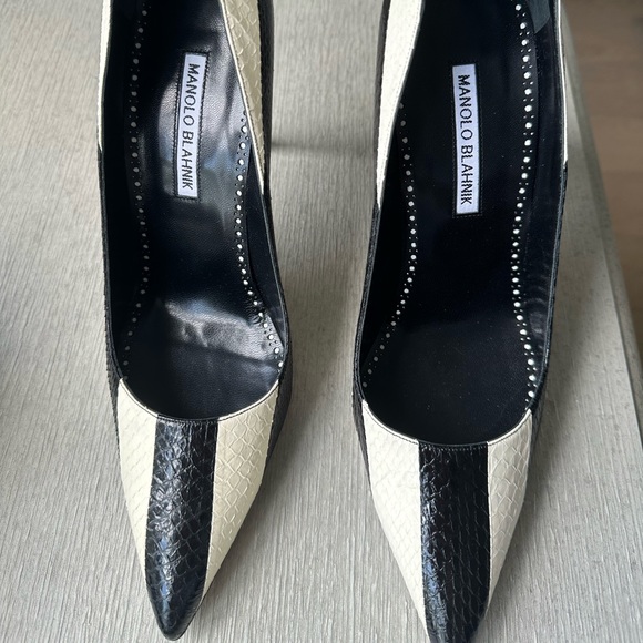 MANOLO BLAHNIK WHITE AND BLACK SNAKE PUMPS EU 40 - Picture 2 of 4
